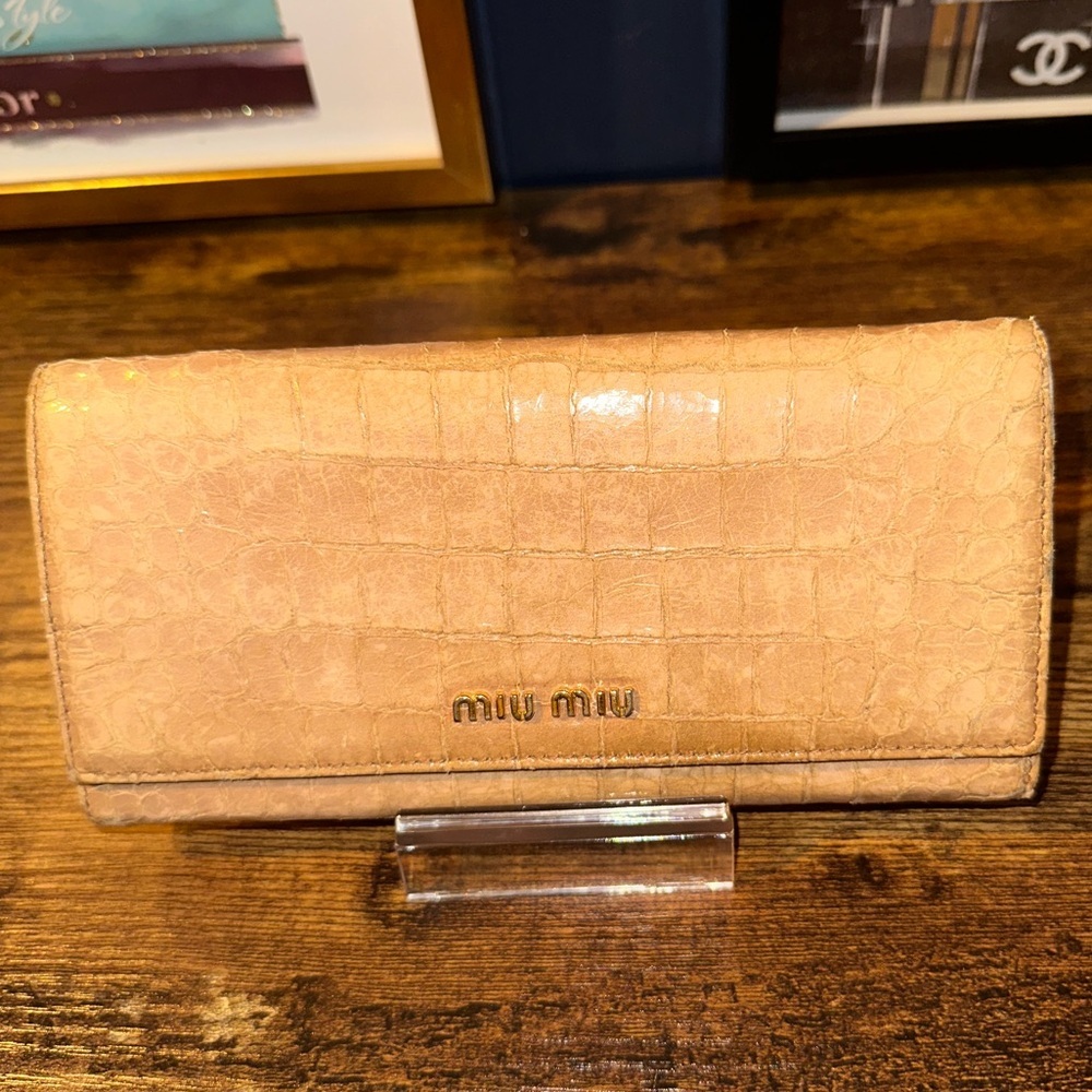 Miu Miu Croc Embossed Long Flap Wallet Cipria Authentic